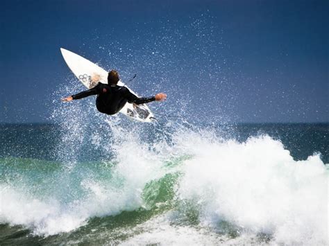 Discover the Top 10 Surfing Spots in Los Angeles | Discover Los Angeles