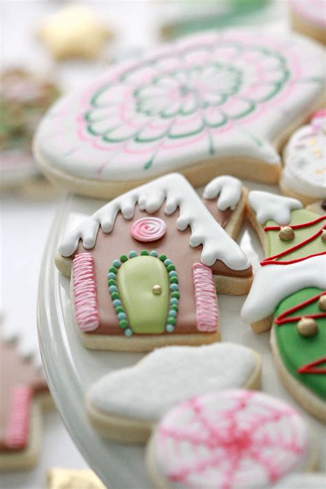 Royal Icing Cookie Decorating Tips | Sweetopia