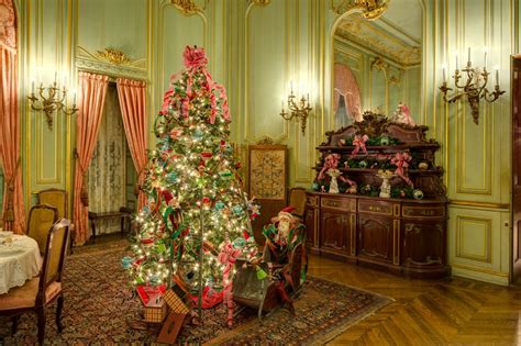 Christmas at the Newport Mansions - New England Today