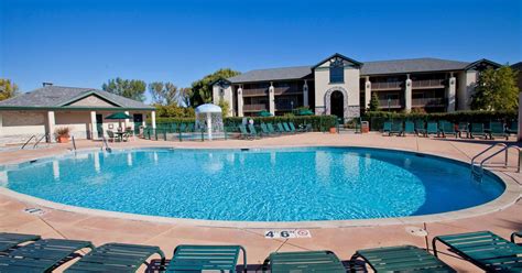 Holiday Inn Club Vacations at Lake Geneva Resort from $86. Lake Geneva Hotel Deals & Reviews - KAYAK