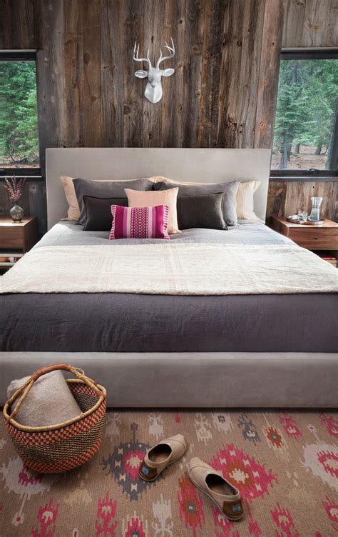 30 Favorite Rustic Bedroom Wall Art - Home Decoration and Inspiration Ideas