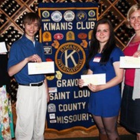 Kiwanis Club awards $1,000 scholarships – St. Louis Call Newspapers