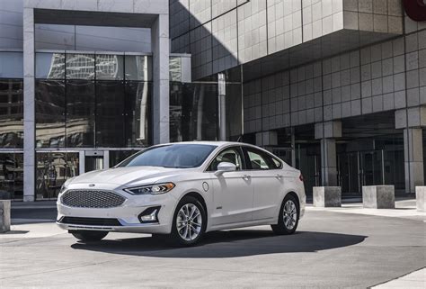 2020 Ford Fusion Review: Prices, Specs, and Photos - The Car Connection