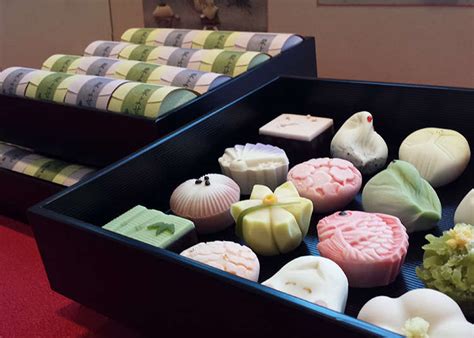 Traditional Japanese Sweets: Tasting the Beauty of Japan - LIVE JAPAN (Japanese travel ...