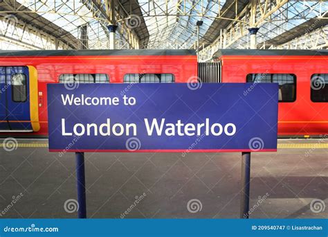 London Waterloo, Shell Center Redevelopment Construction. Editorial ...