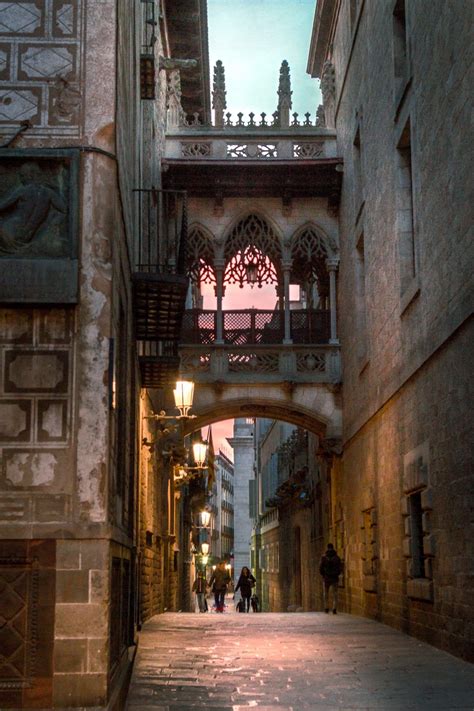 Barri Gotic : A Guide to Exploring Barcelona's Gothic Quarter | Spain ...