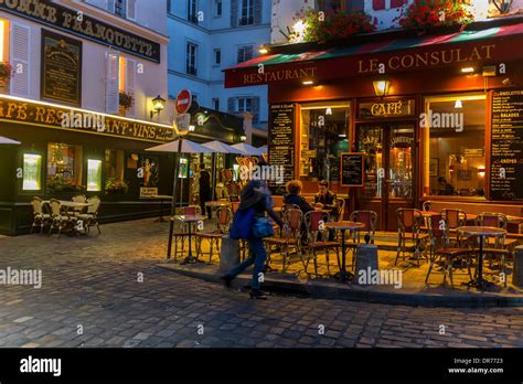 dusk in montmartre paris france.restaurants cafes montmartre Stock ...