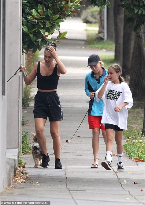 Bec Hewitt is spotted taking her family's dogs to the vet in Melbourne ...