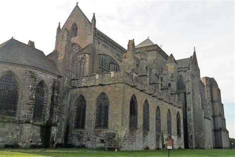 Cathédrale de Dol-de-Bretagne : il y a péril en la demeure du Seigneur