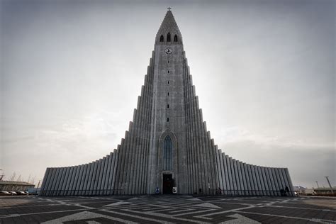 Unique Picture Around the World: Hallgrimskirkja Church Iceland