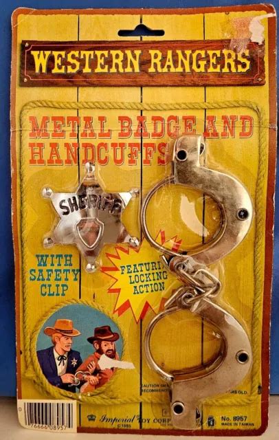VINTAGE WESTERN RANGERS Toy Metal Badge and Handcuffs 1985 $9.99 - PicClick