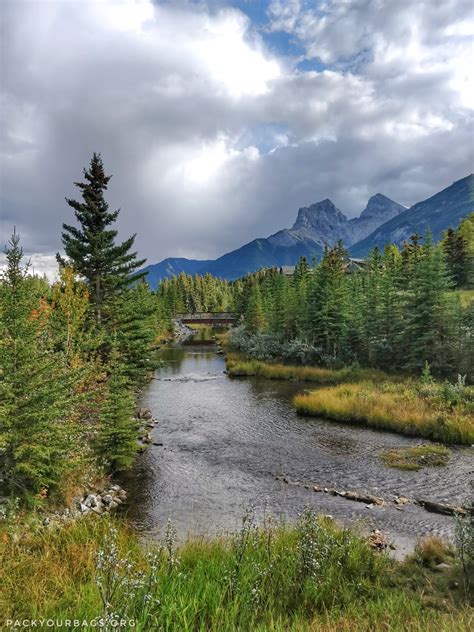 My Solo Hike Through Canmore: Lakes, Mountains and Bears - Pack your bags