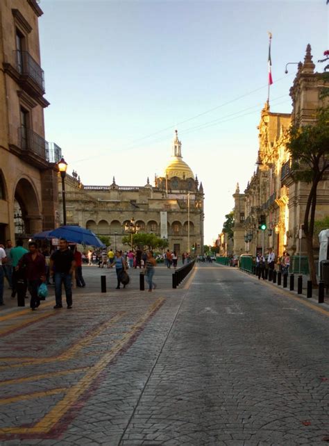 En su maravilloso centro histórico. #guadalajara #mexico | Guadalajara, Mexico, Photo