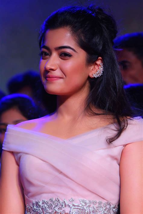 Rashmika Mandanna HD Wallpapers and Images [40+] | HDWalle