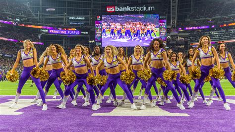 Minnesota Vikings Cheerleaders Gameday Photos | Regular Season Week 14 ...