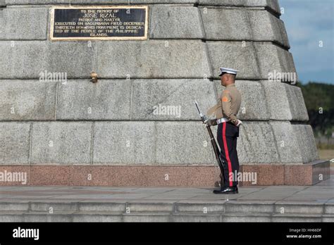 Guard at Jose Rizal Monument from Luneta Park. Manila, Philippines Stock Photo - Alamy