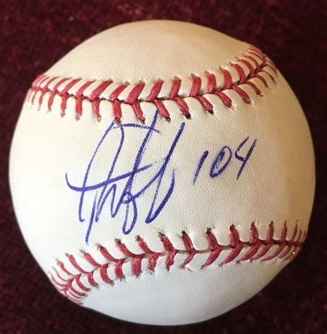 √ Frank Robinson Autograph Baseball