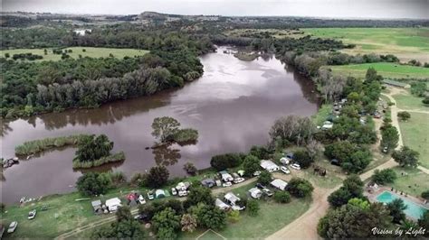 Dimalachite River Lodge -Vaal river - Parys - Accommodation and camping ...