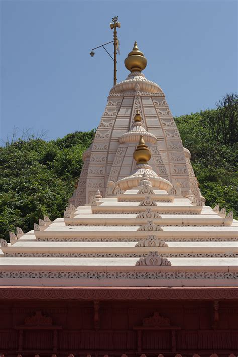 ganpatipule temple, visiting ganpatipule ganesha temple ratnagiri