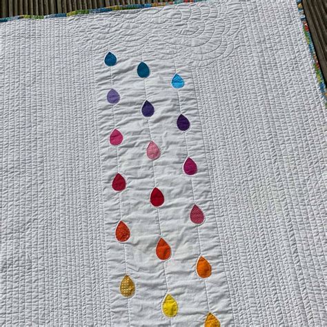 Rainbow Raindrops Baby Quilt - Free Applique Quilt Pattern