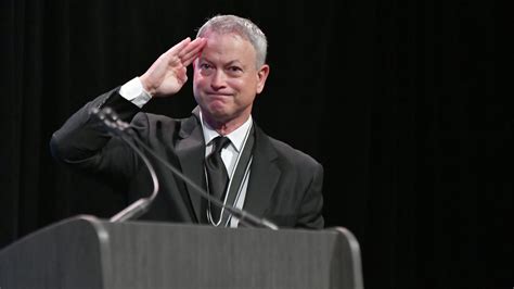 Gary Sinise Accepts Marshall Medal | AUSA