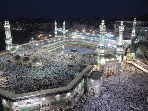 Makkah Aerial View - Glowing Images - XciteFun.net