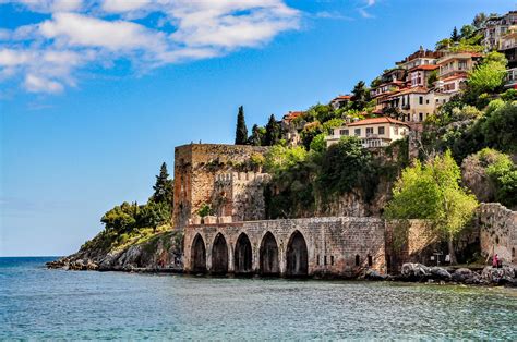 De Prachtige Historische Bezienswaardigheden van Alanya