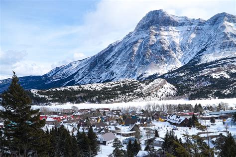 How to Enjoy the Winter in Waterton - Must Do Canada