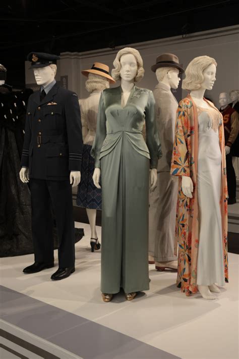 A Look at Oscar-Nominated ‘Allied’ WWII Costumes by Joanna Johnston – Footwear News