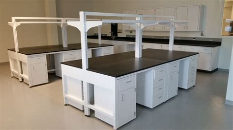 Flexible & Freestanding Laboratory Furniture - Lab Bench Shelving ...