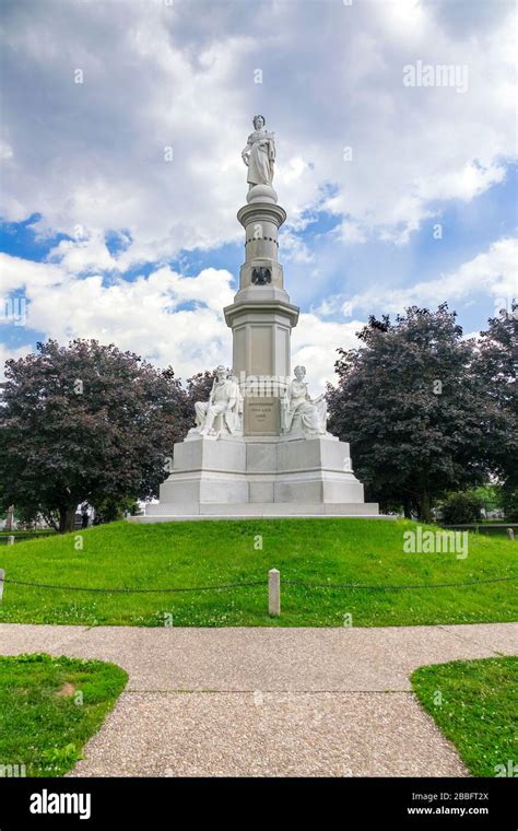 Soldiers national monument memorial at Gettysburg National Civil War Battlefield Military Park ...