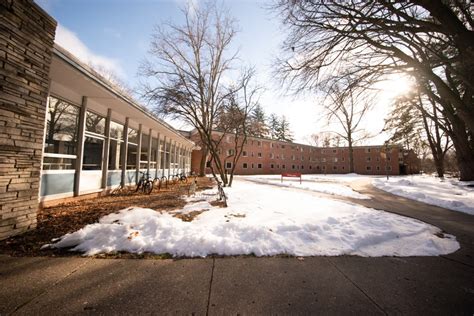 Aquinas College Offers Self-guided Campus Tours | WOODTV.com