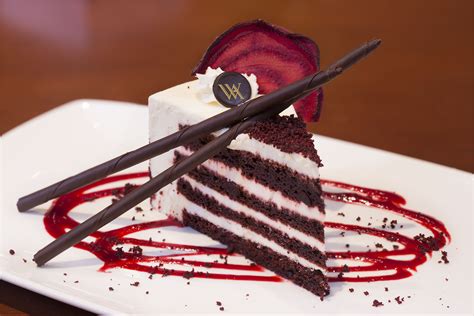 File:Red Velvet Cake Waldorf Astoria.jpg - Wikimedia Commons
