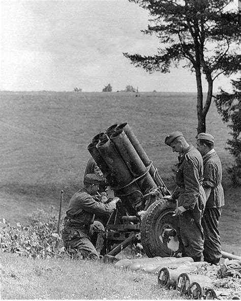 German rocket artillery - Nebelwerfer : r/wwiipics