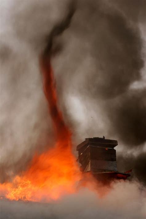 Fire-Tornado Pictures: Why They Form, How to Fight Them | Fire tornado ...