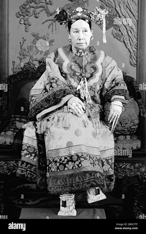 Empress dowager cixi tzu hsi 1835 1908 Black and White Stock Photos ...