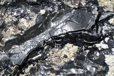 Where And How To Find Obsidian in 2024 (An Expert's Guide)