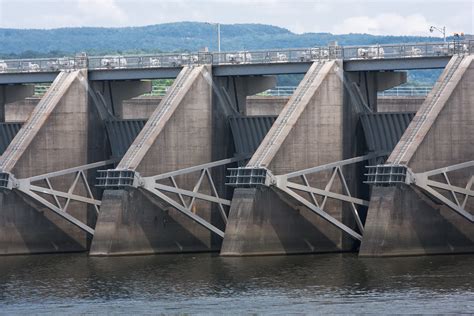 nickajack dam spillway | Tainter gate at Wikipedia | Flickr