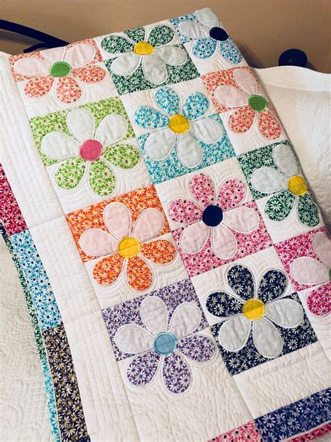 Flowers | Applique quilt patterns, Quilt block patterns, Easy quilts