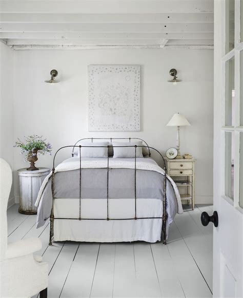 Gray Paint Bedroom Ideas | www.resnooze.com