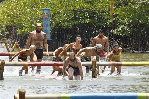 Watch Survivor Online: Season 32 Episode 2 - TV Fanatic