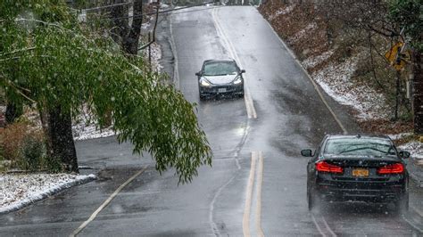 Long Island escapes worst of snow but rain, wind by Tuesday - Newsday