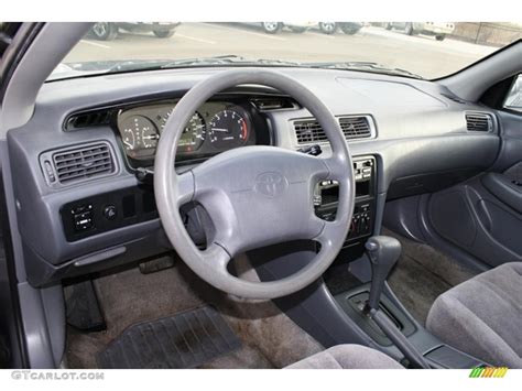 Gray Interior 1998 Toyota Camry LE Photo #44013704 | GTCarLot.com