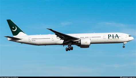 AP-BHV PIA Pakistan International Airlines Boeing 777-340ER Photo by ...