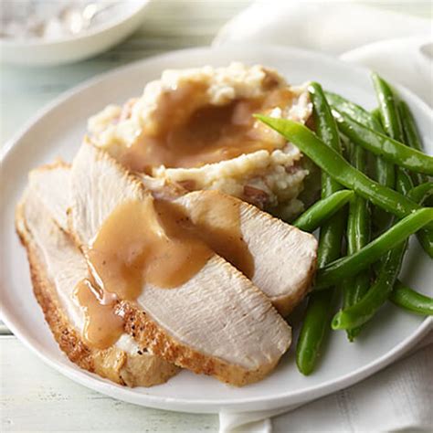 Turkey Roast with Potatoes & Green Beans | JENNIE-O® Recipes