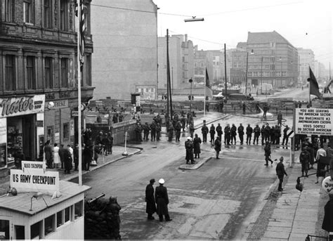 berlin for you: > Checkpoint Charlie