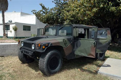 TOADMAN'S TANK PICTURES M1097 HMMWV