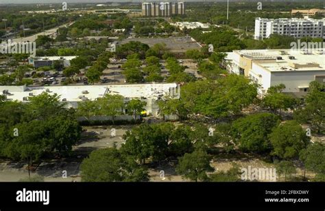 Plantation Florida gas explosion aftermath shopping plaza on July 6 ...