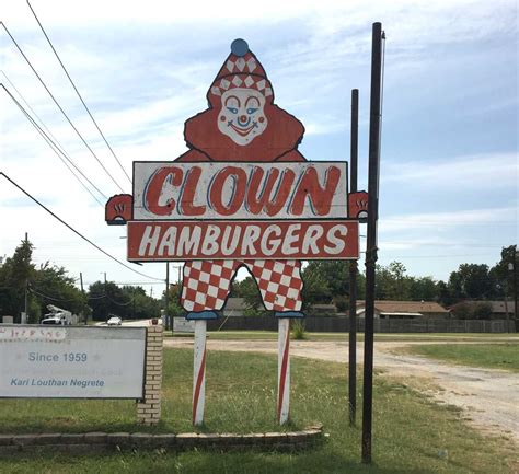 The Good Kind of Clown (Burger) - Fort Worth Weekly