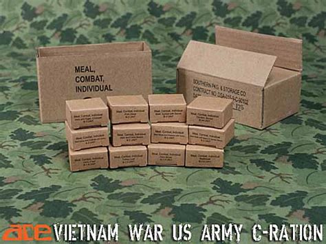 US Army Vietnam C Ration - Boxed Accessory Set